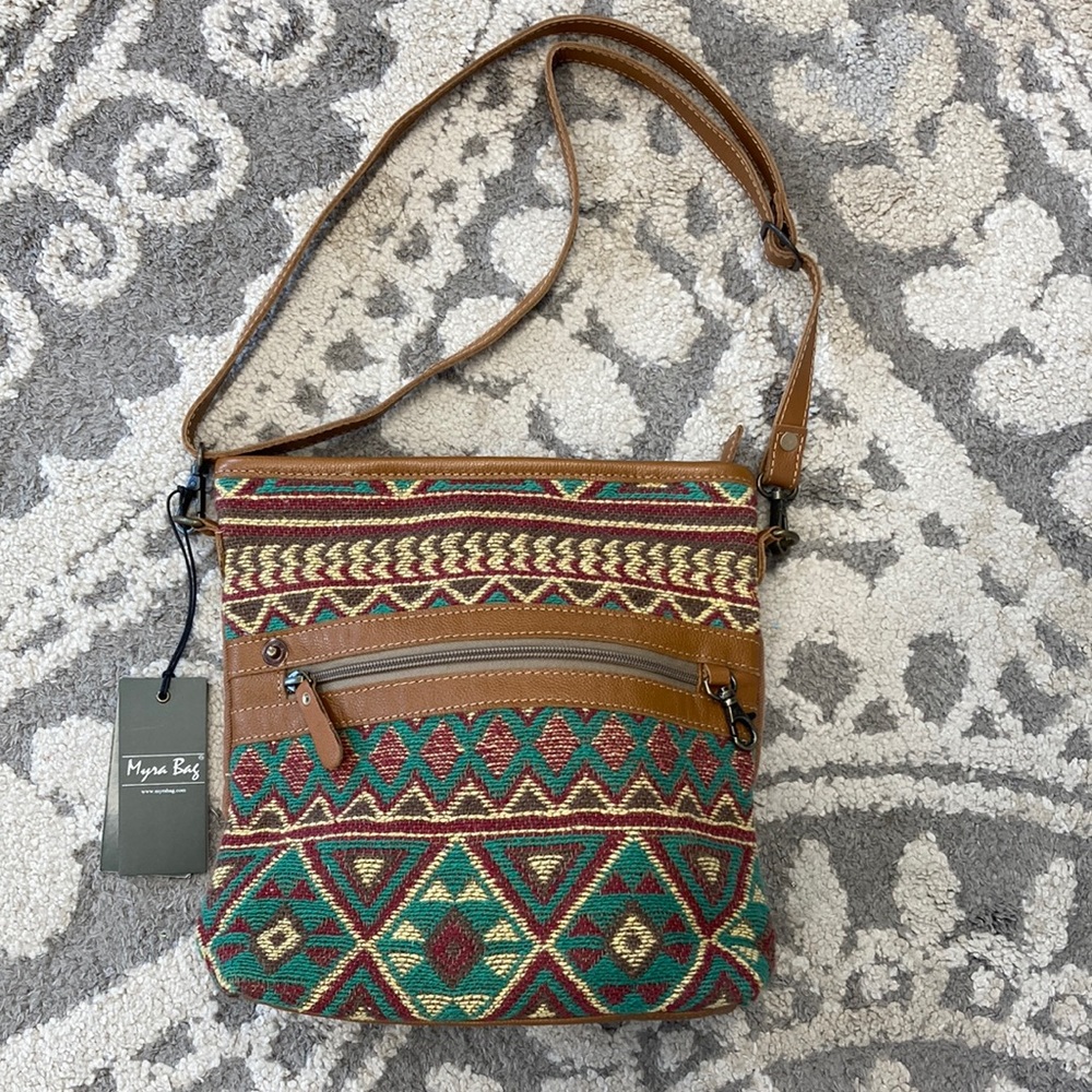 Myra crossbody